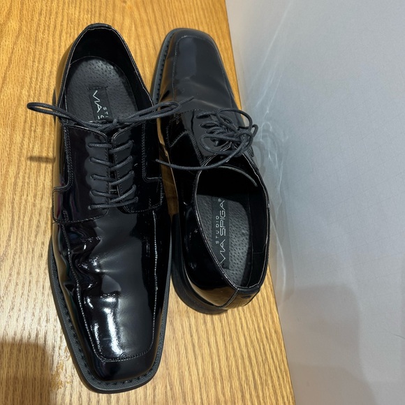 Via Spiga Men's Black patent Leather Dress Shoes size 11 - Picture 3 of 7